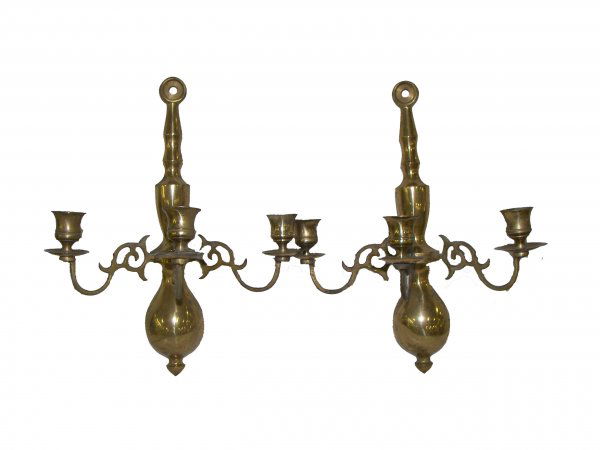 Pair of brass candle sconces: Pair of brass candle sconces - 13 x 11