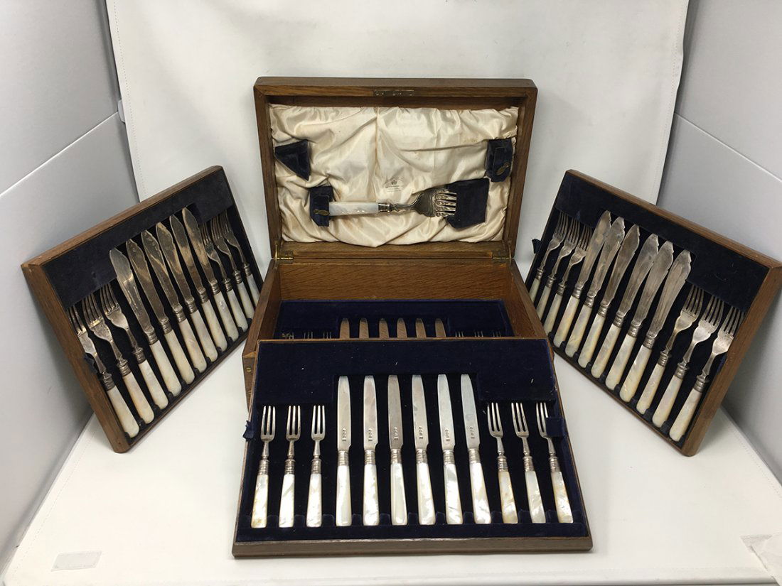 Mappin & Webb Sterling Fish Set In Box (1 of 5)