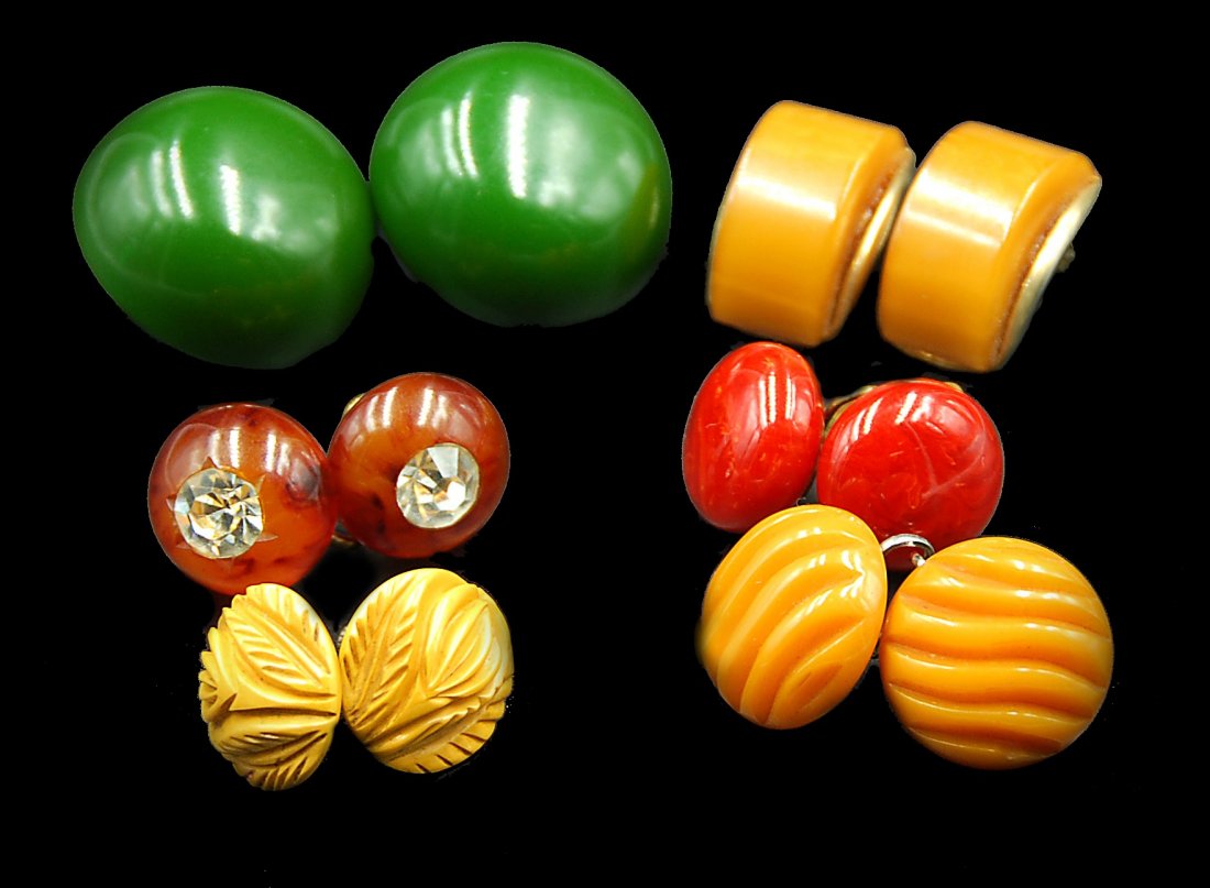 6 Pairs Earrings Butterscotch, Red, Carved, Brass And: 6 Pairs Earrings Butterscotch, Red, Carved, Brass And Bakleite Packaging, Insurance, Handling And Shipping Are Done In House And Is 25.00 For This Item In The Continental U.S. Or You Are Welcome To Pi