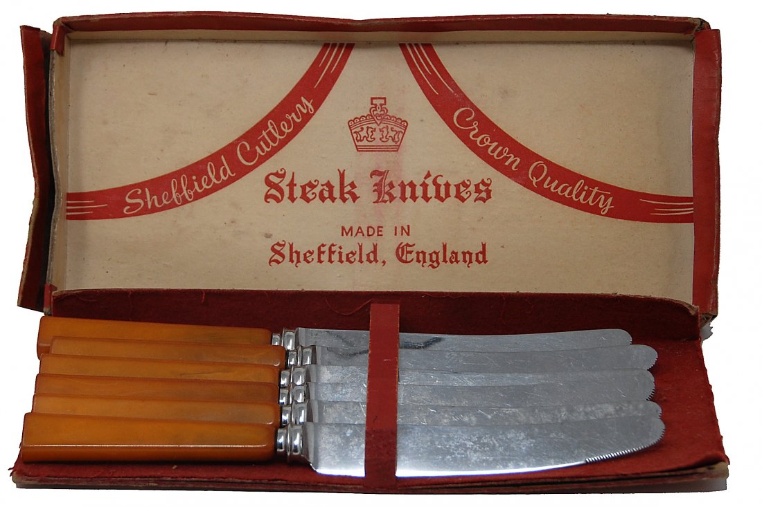 Set 6 Bakelite Knives: Set 6 Bakelite Knives Packaging, Insurance, Handling And Shipping Are Done In House And Is 25.00 For This Item In The Continental U.S. Or You Are Welcome To Pick Up In Person Or Make Your Own Shipping