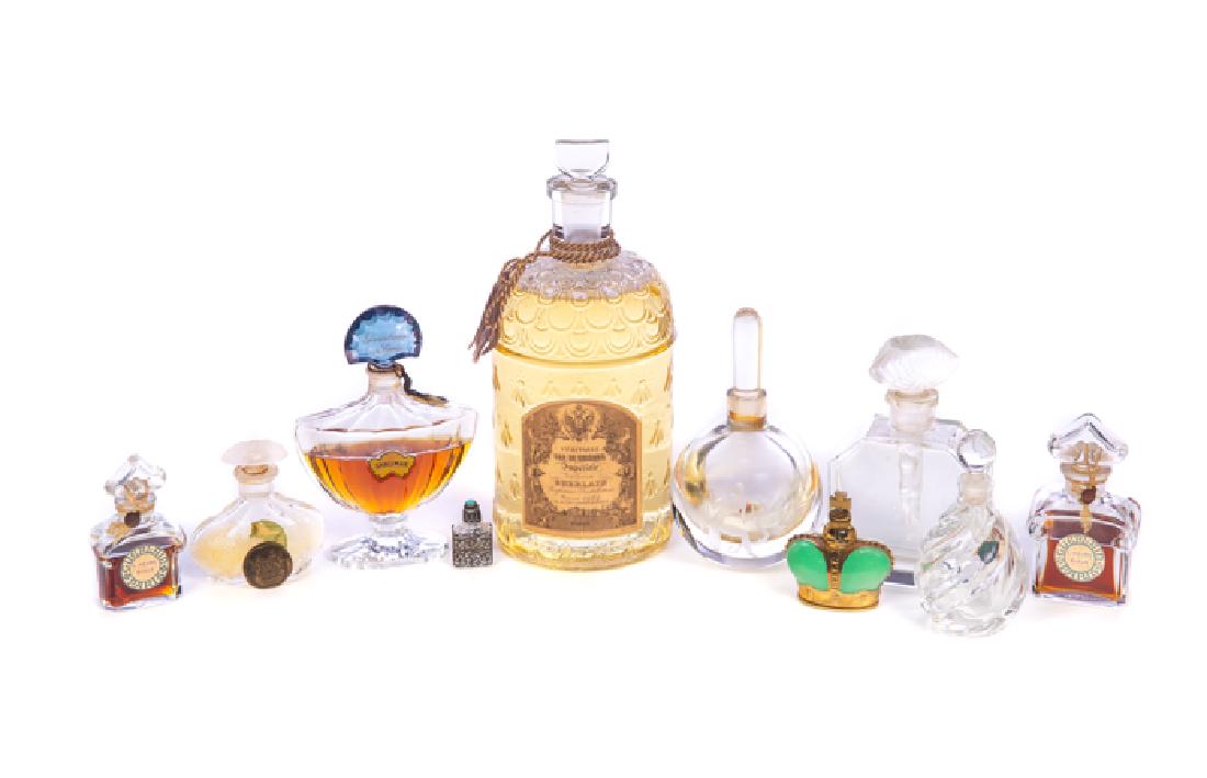 10 Orrefors Lalique Perfume & Scent Bottles: Excellent condition with no damage or repairs. Please Email or call for a detailed condition report. The absence of a condition statement does not imply that the lot is in perfect condition or complet