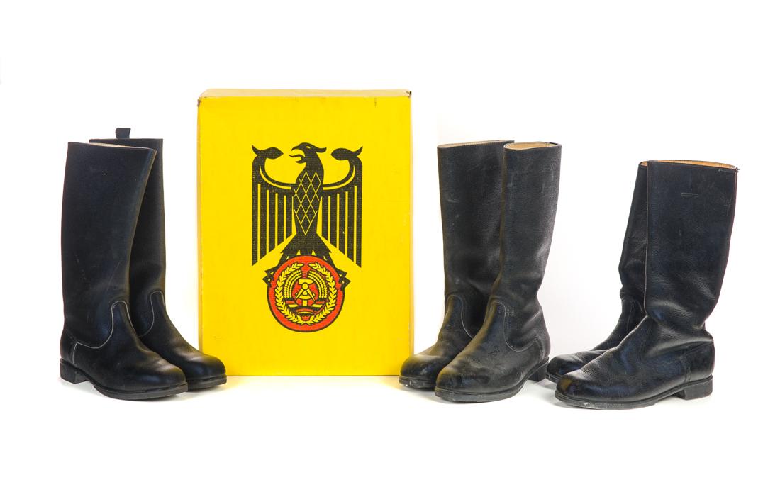 3 Pairs of Leather Boots: Good original condition. Please Email or call for a detailed condition report. The absence of a condition statement does not imply that the lot is in perfect condition or completely free from wear and