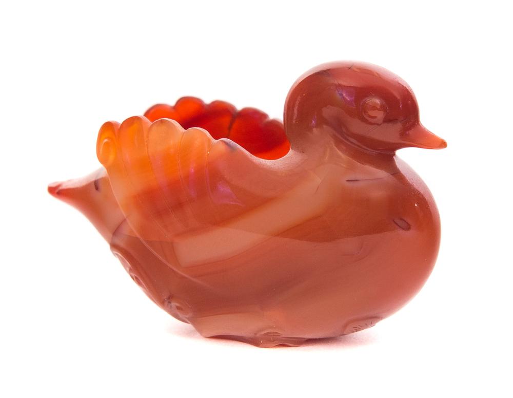 Chinese Carved Carnelian Hard Stone Swan: Chinese carved duck trinket