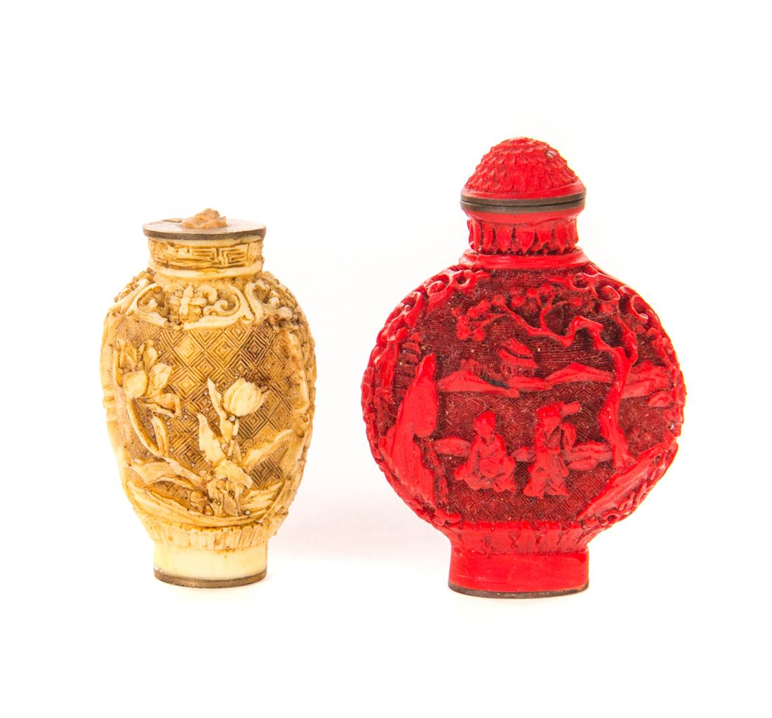 2 Signed Chinese Faux Cinnabar Snuff Bottles (1 of 9)