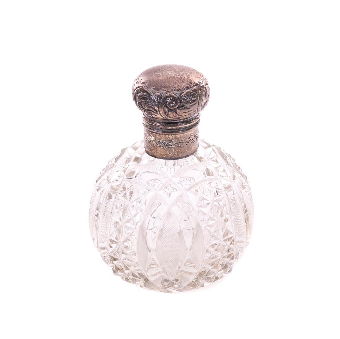 Lg English Sterling Silver Perfume Bottle (1 of 5)