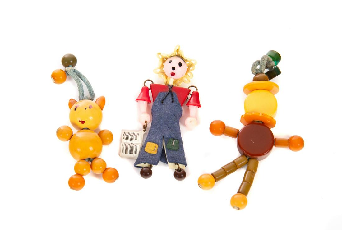 3 Vintage Bakelite Jointed Figural Pins (1 of 5)