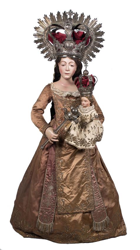 "Madonna and Child". Carved and polychromed wooden: "Madonna and Child". Carved and polychromed wooden sculpture, with silver crowns and sceptre. Colonial School. Mexico. 17th century. Imposing dressed Madonna, with her original embroidered silk and la