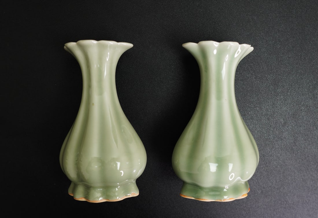 A PAIR OF CHINESE CELADON-GLAZED LOBED VASES (1 of 9)