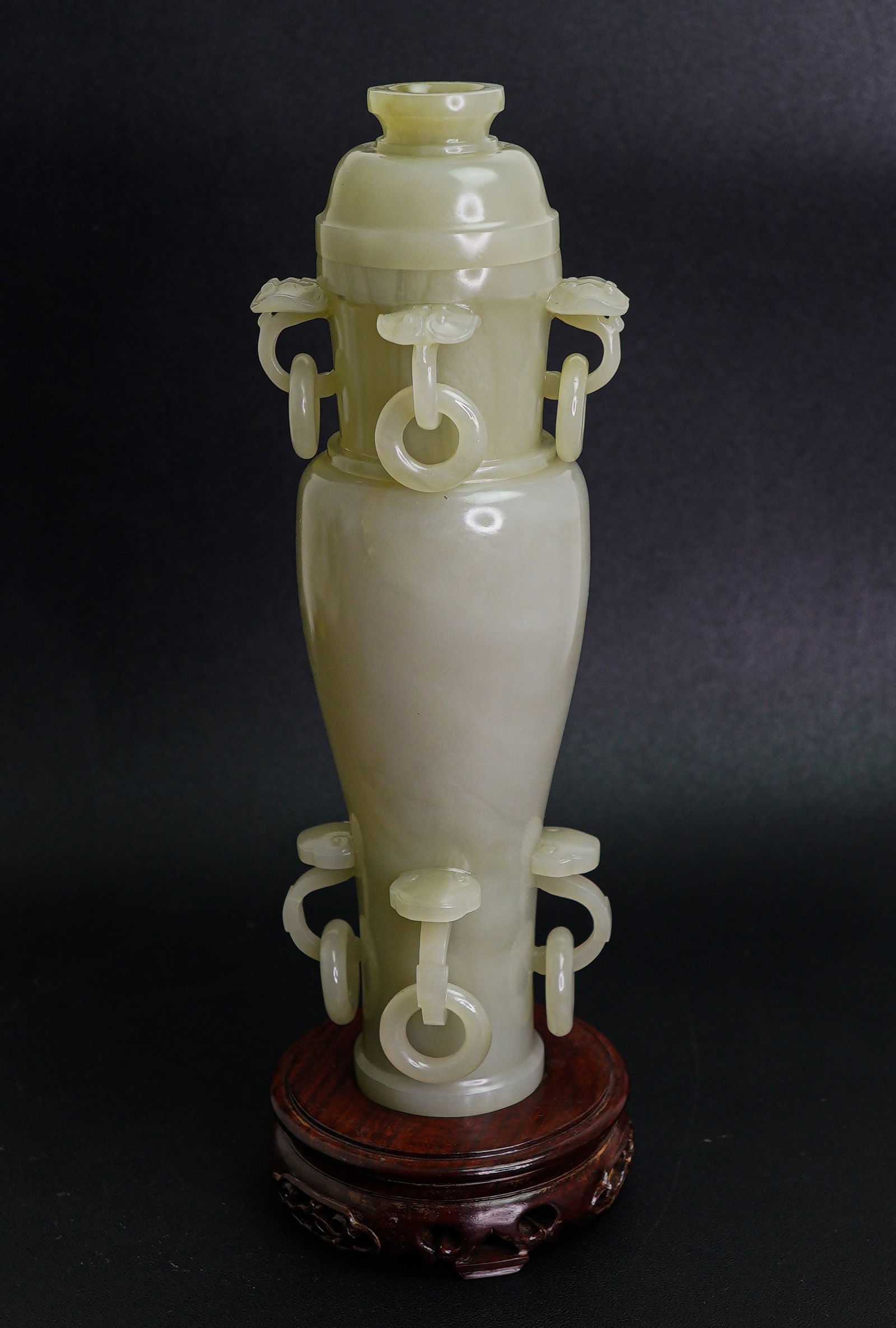 Exceptional Chinese Carved Jade vase 19th/20th century (1 of 14)