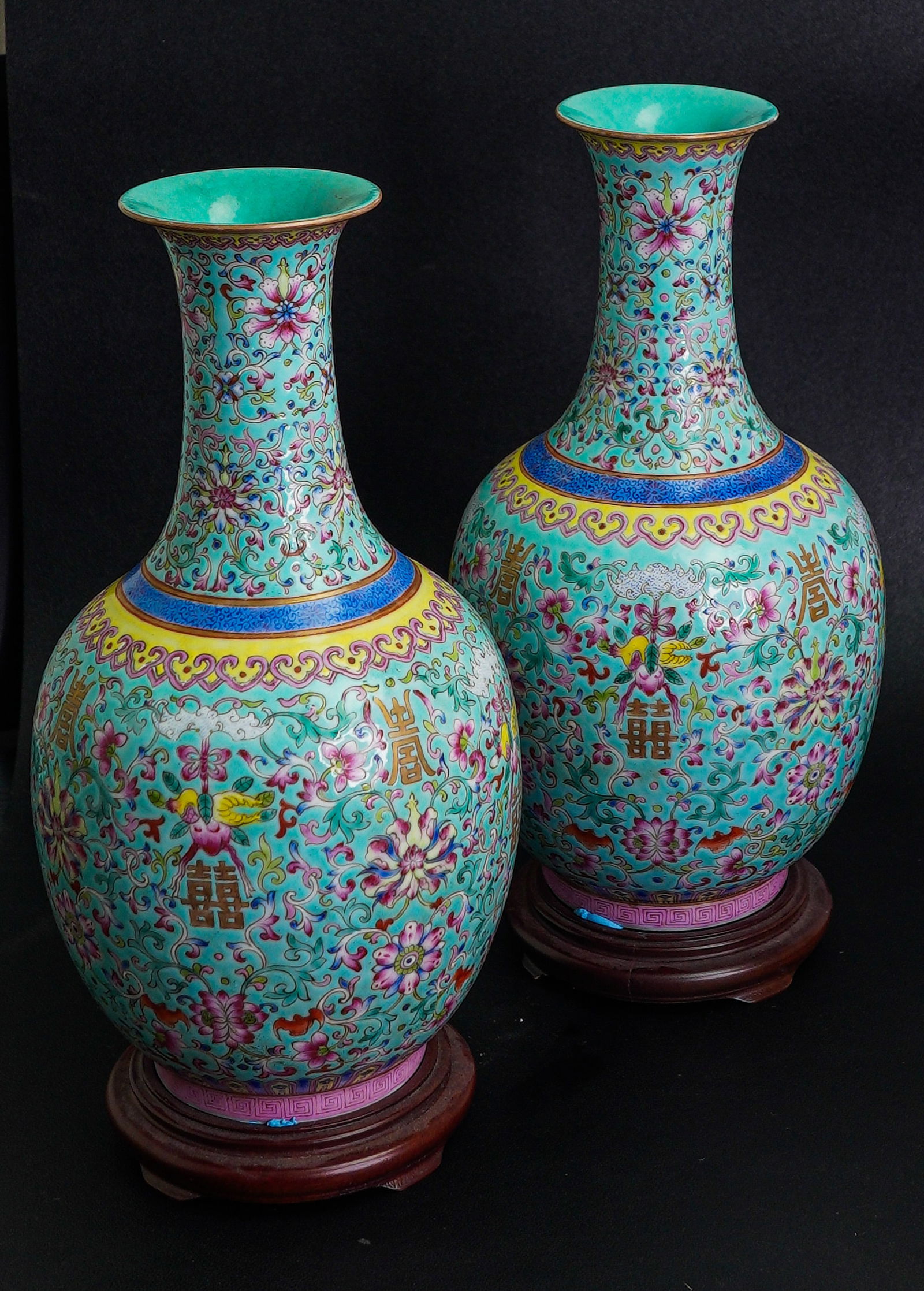Pair of Chinese 'Famille Rose' Vases, Republic Period (1911-1948) (1 of 17)