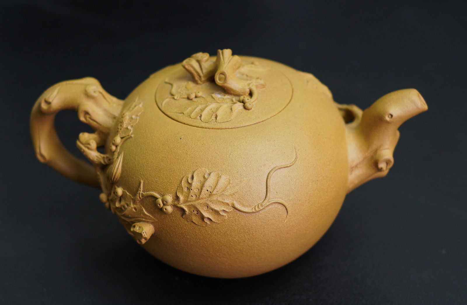 Chinese Yixing zisha teapot: Size: 7" x 5" x 4". Tri-State area in house truck delivery available. In house shipping with UPS will cost around $15-$25.