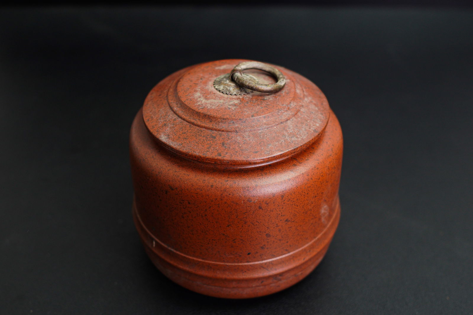 Chinese Yixing zisha teapot: Size: 5" x 5" x 5". Tri-State area in house truck delivery available. In house shipping with UPS will cost around $15-$25.