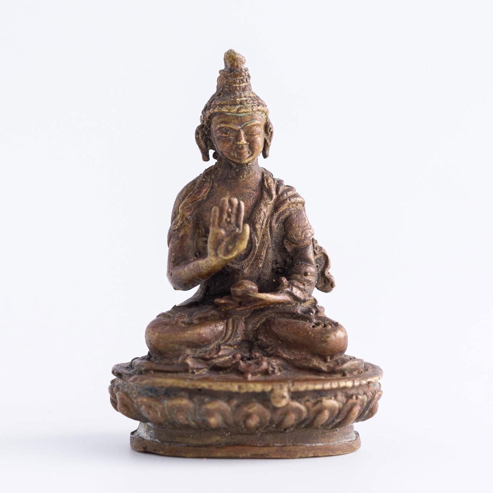 Two bronze Buddhist figures - 3