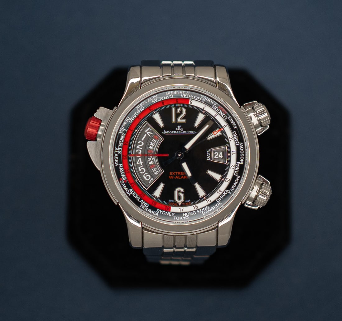 Jaeger LeCoultre Master Compressor Extreme World Alarm (Serviced): Serviced/Complete overhaul by JLC in Swizterland in 2024, Detail letter of the service will be provided to the buyer. 46mm. Full JLC factory bracelets with all links. Shock-Resistant Case: Features a 