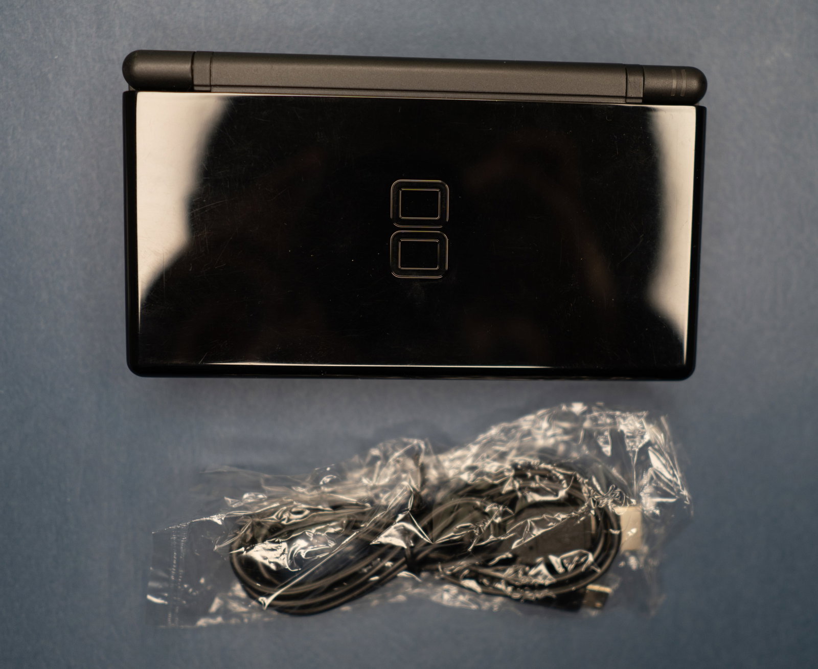 Black Nintendo DS Lite - Good condition. (1 of 6)