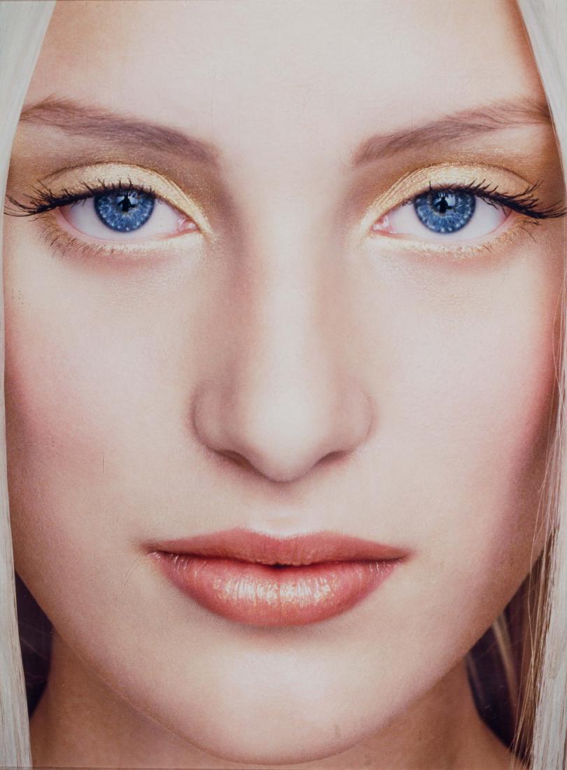 Erwin Olaf (Hilversum 1959): Erwin Olaf (Hilversum 1959) Paradise Portraits (2001) (9x) All signed and numbered 3/15 on the reverse All lambda print (diasec), all 28.1 x 21.1 cm Provenance: - Reflex Modern Art Gallery, Amsterdam