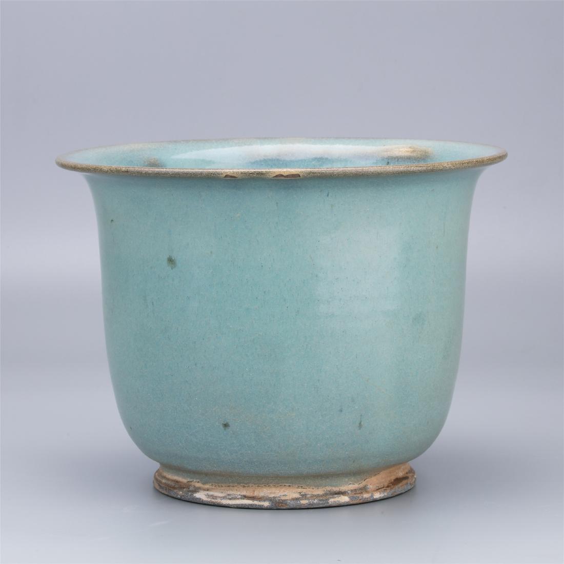 CHINESE RUYAO KILN PLANTER (1 of 14)