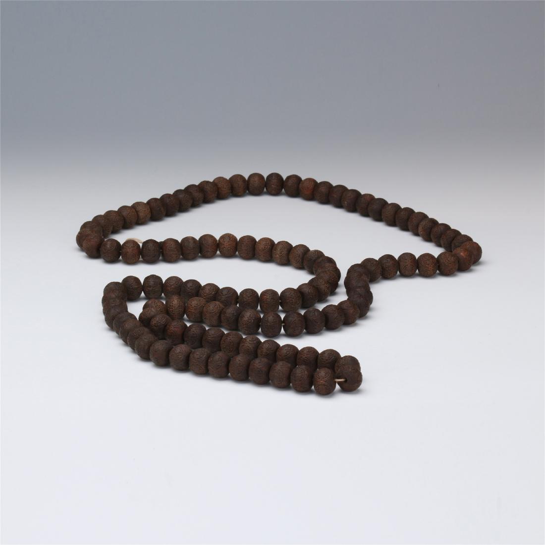 CHINESE AGALWOOD BEAD NECKLACE (1 of 7)