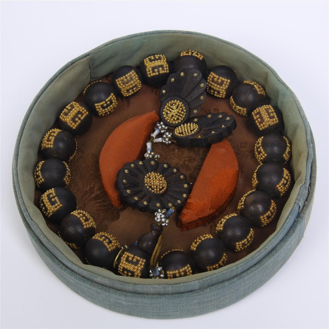 CHINESE GILT SILVER AGALWOOD BEAD BUDDHIST BRACELET (1 of 10)