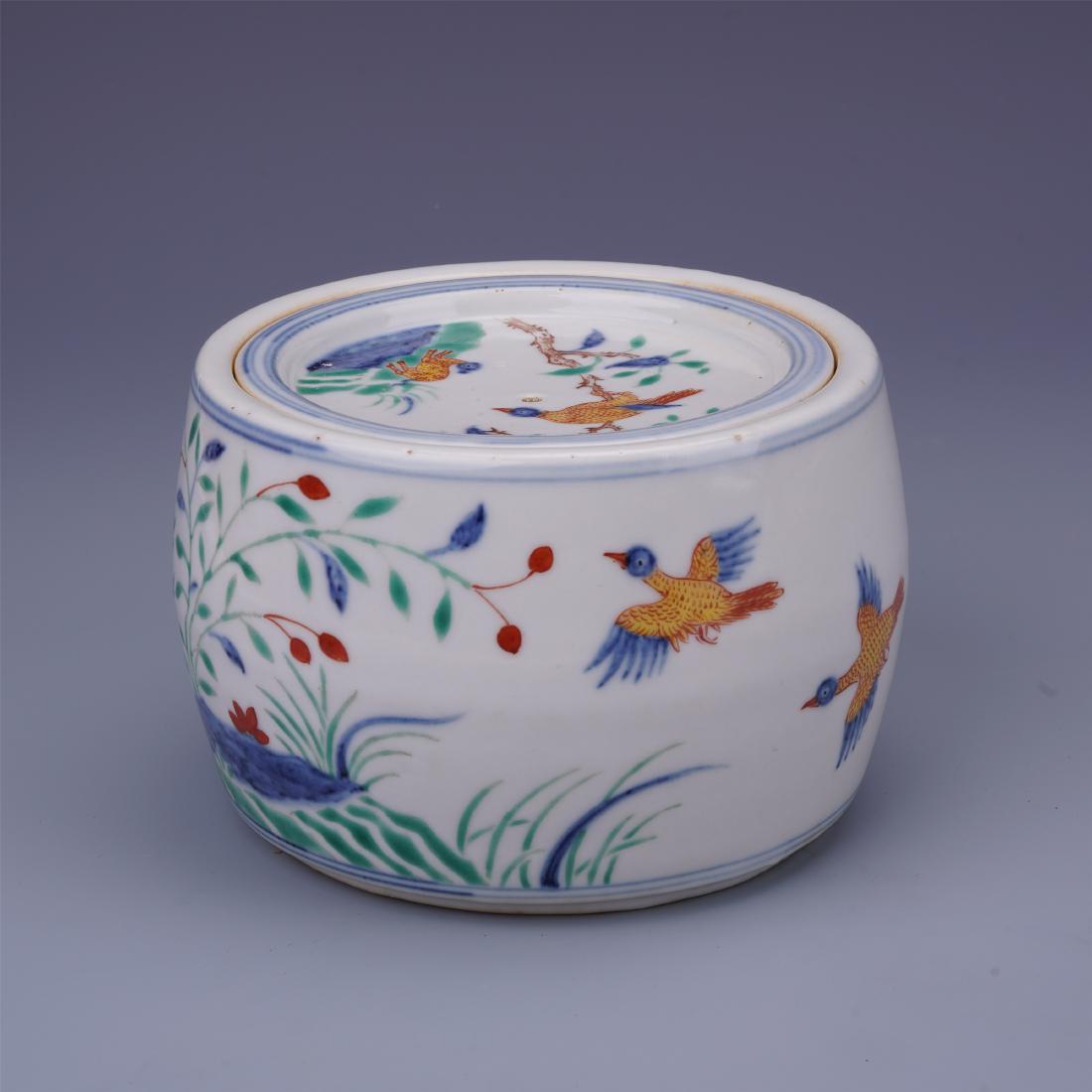 CHINESE PORCELAIN DOUCAI BIRD AND FLOWER LIDDED CIRCKET (1 of 17)
