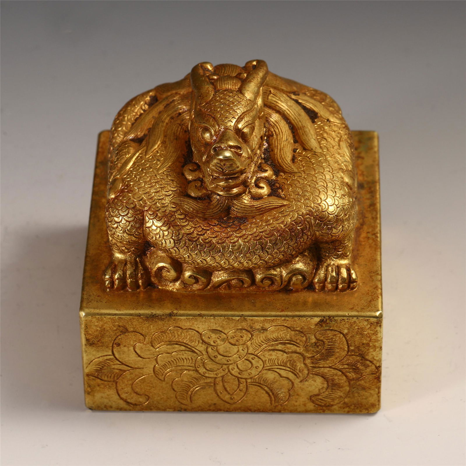 CHINESE GILT BRONZE DRAGON SEAL (1 of 11)