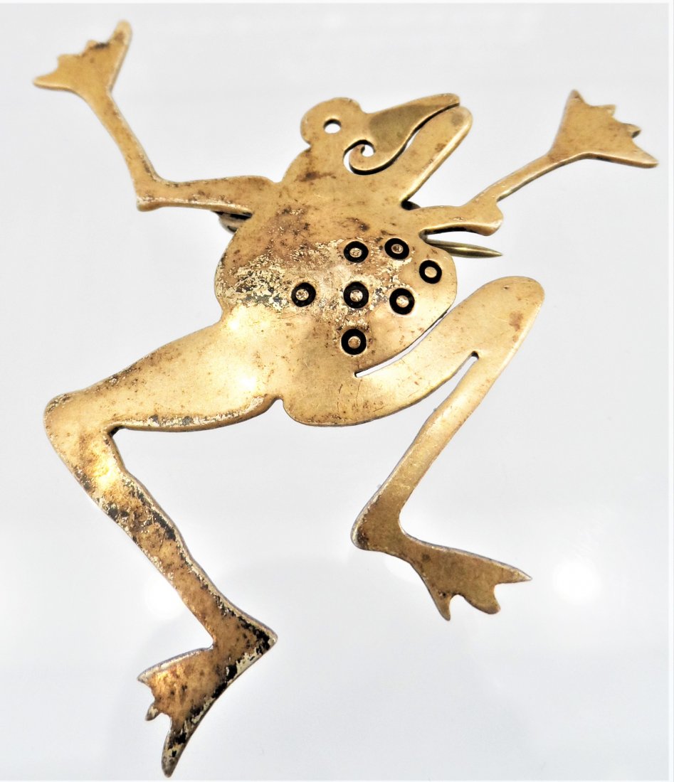 Sterling Silver Frog Brooch Pin: Sterling Silver Frog Brooch Pin, Measures 2"x2"