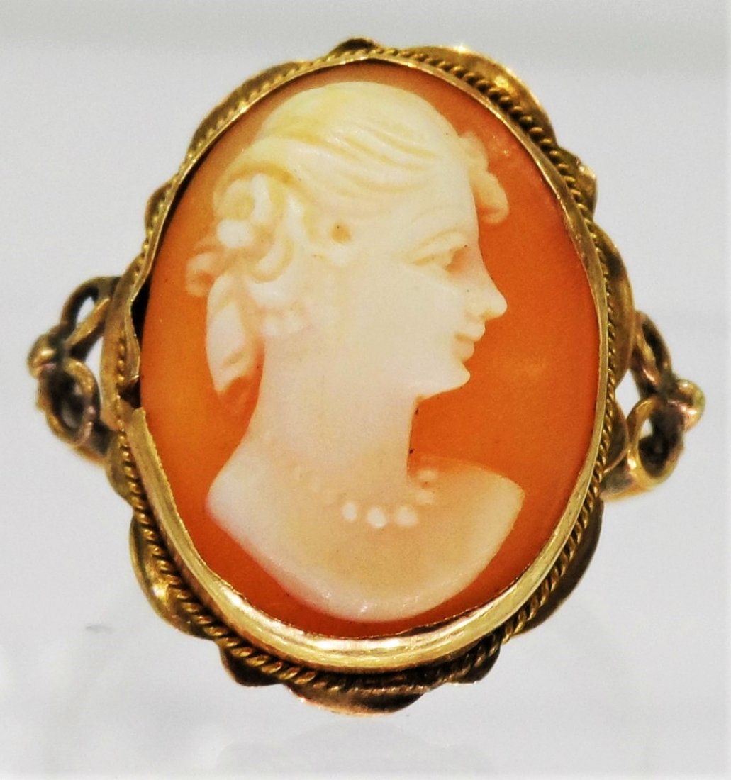 19TH CENTURY VICTORIAN 10kt GOLD CARVED CAMEO RING (1 of 2)