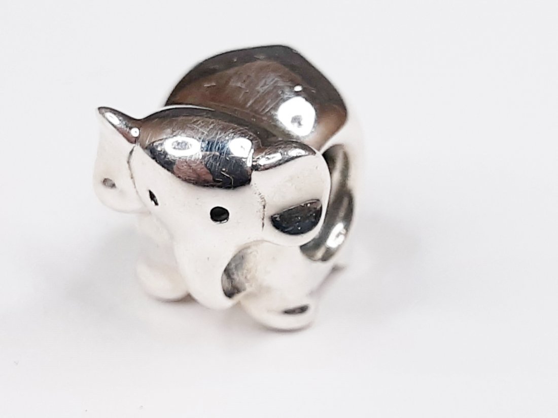 Sterling Silver Authentic Pandora Elephant 3D Charm: Sterling Silver Authentic Pandora Bracelet CharmWeight 4.6 GramsSize 1/4"Inch x 1/4"Inch