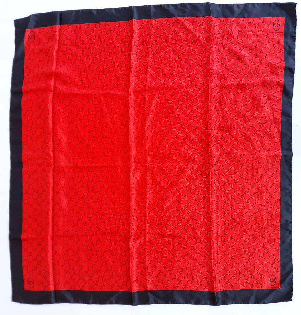 Authentic Vintage Gucci Designer Scarf Minty!: SCARVES: From A Collection of a Retired Female Army Intelligent Officer who traveled Abroad and purchased them at ports.Size 34x35"Inch