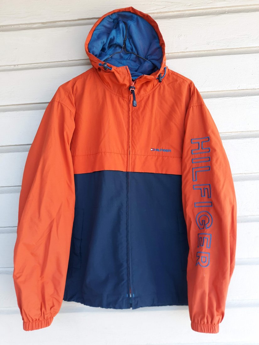Tommy Hilfiger Jacket Windbreaker Medium: Tommy Hilfiger Jacket Windbreaker MediumExcellent Like New Condition!