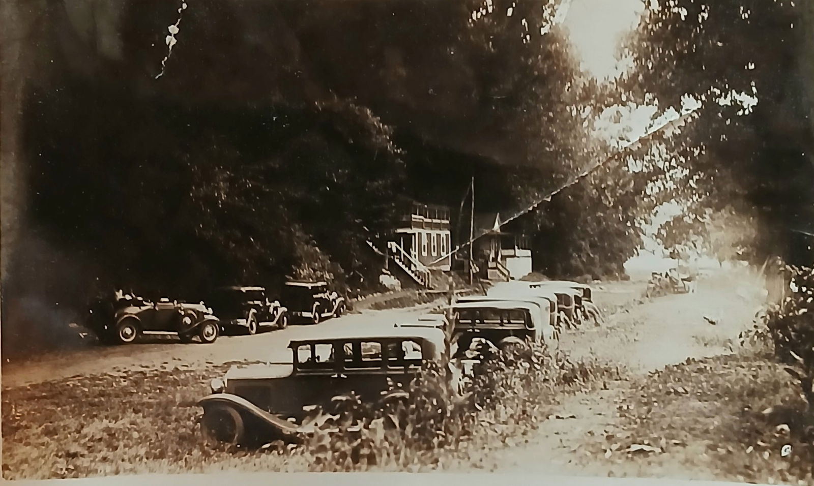 Photo Old Cars: B&W Photo 1930s Photo Old Cars,Unusual photo of some nice old cars on a back road.5 1/2 x 3 1/2