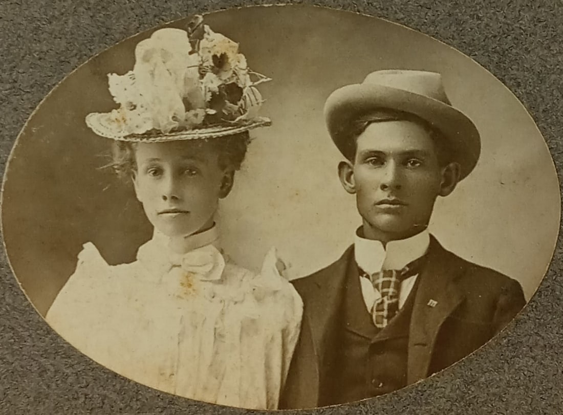 Photo Man Woman (1 of 3)