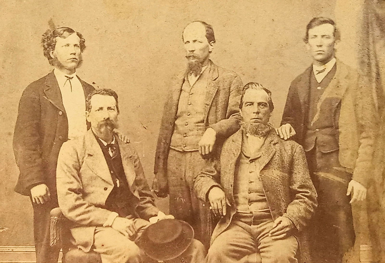 CDV Photo Group 5 Men Important Figures: CDV Photo Group 5 Men Possibly Important Figures Political? Club? Important Figures? Interesting Photograph! Size 4"x 2 1/2"