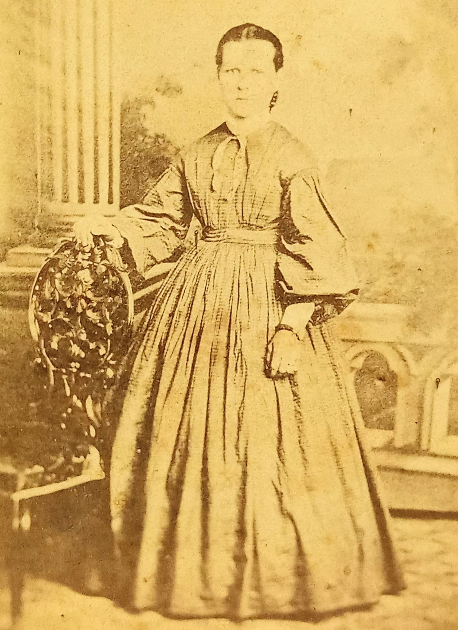 CDV Photo Woman Pennsylvania Identified Postage Stamp on back: CDV Photo Woman Pa Identified and Postage Stamp on back,Stamp is very interesting!Size 4"x 2 1/2"