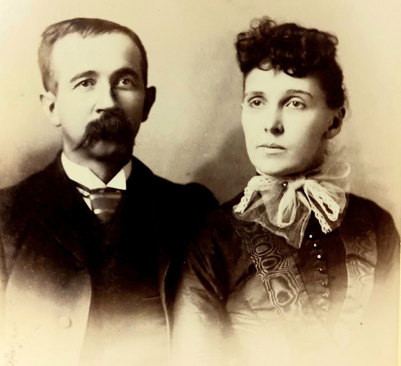 Cabinet Card Photo Prominent Couple Louisville, Kentucky J.M. Gregory Photography (1 of 3)