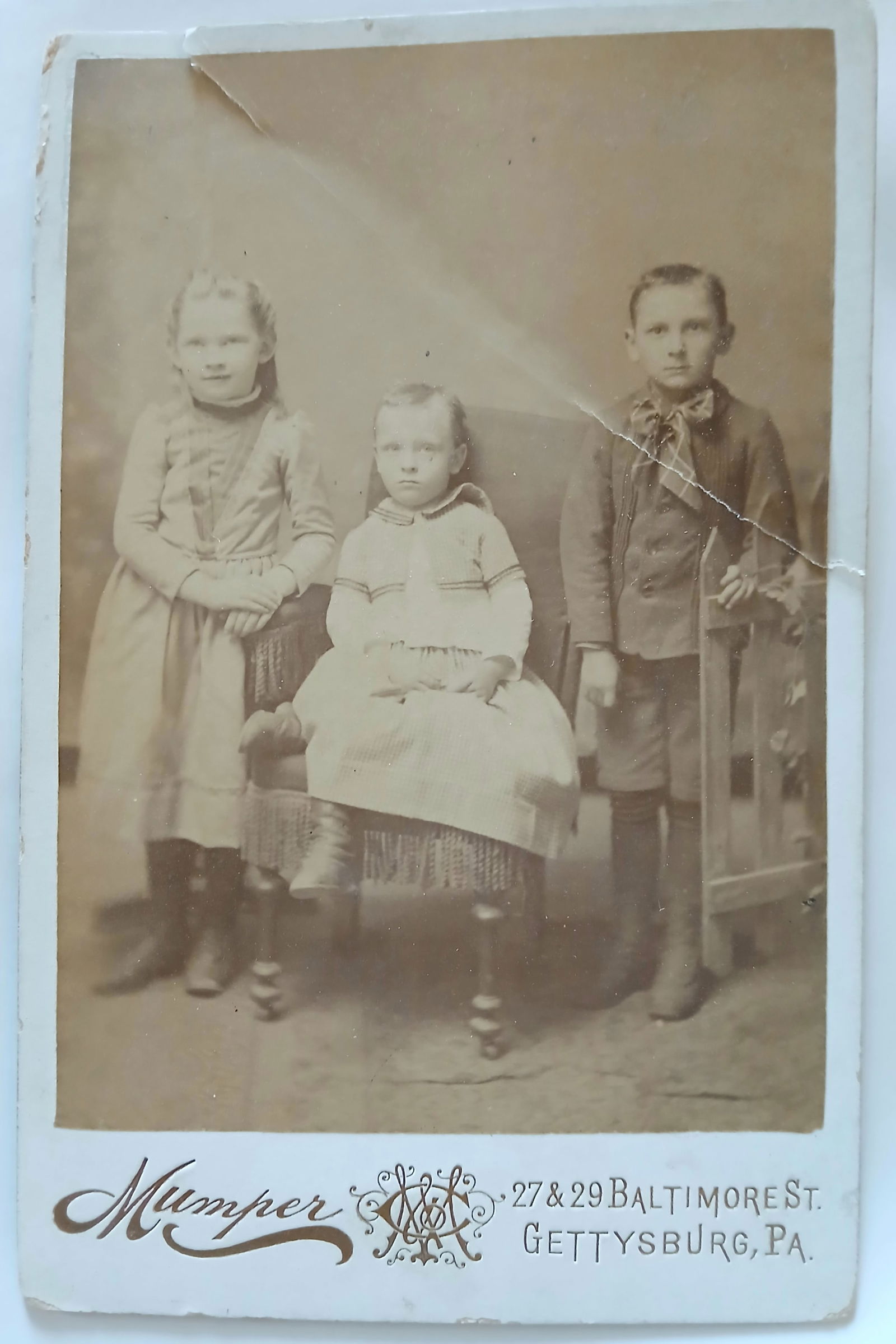 Cabinet Card Photo Children Gettysburg, Pennsylvania Mumper (1 of 3)