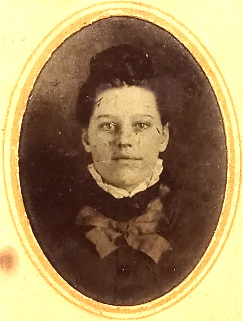Tintype Photo Women W.D. Rishel Identified (1 of 3)