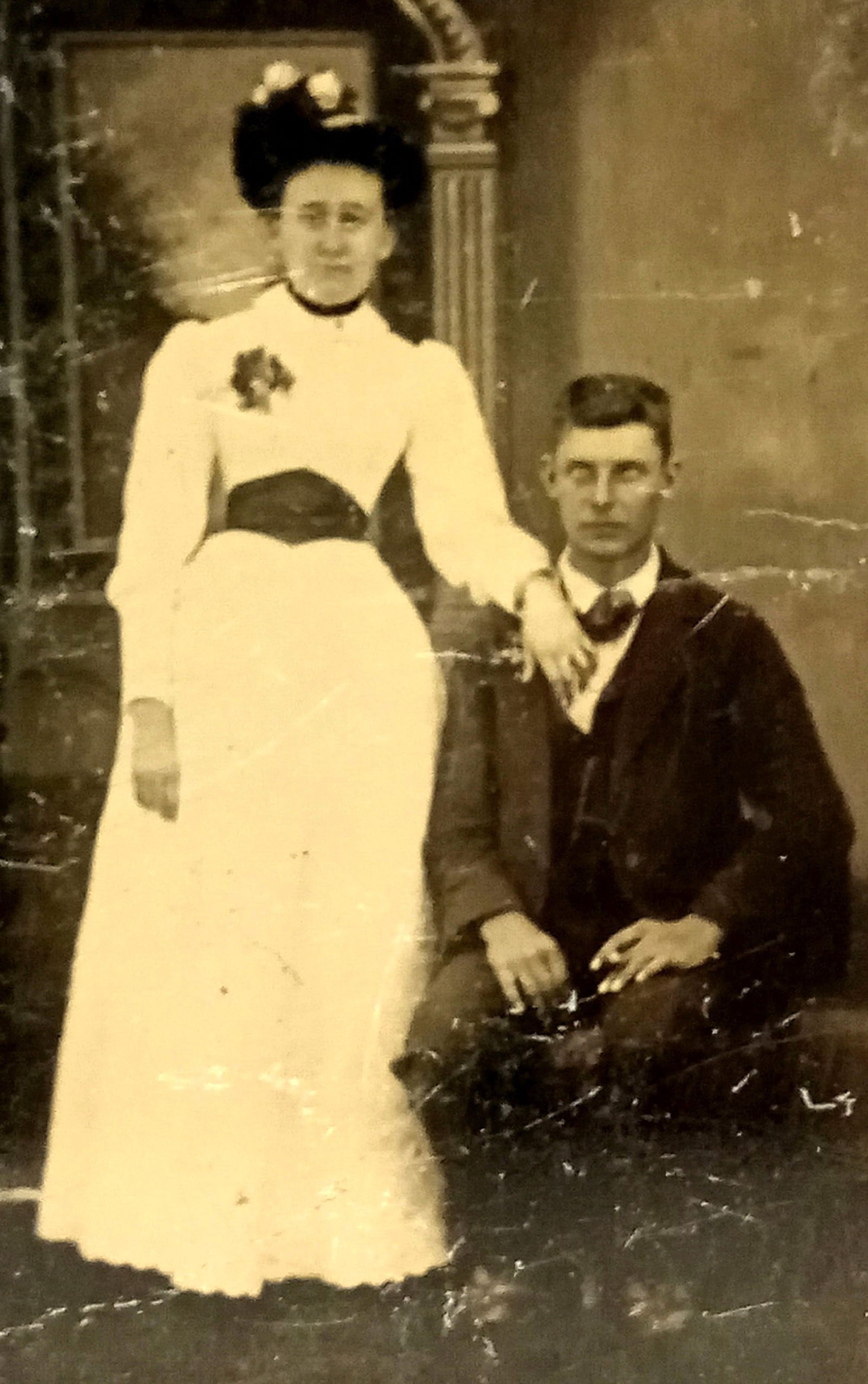 Tintype Photo Couple Man Woman: Tintype Photo Couple Man Woman Size 3 1/2" x 2 1/2"