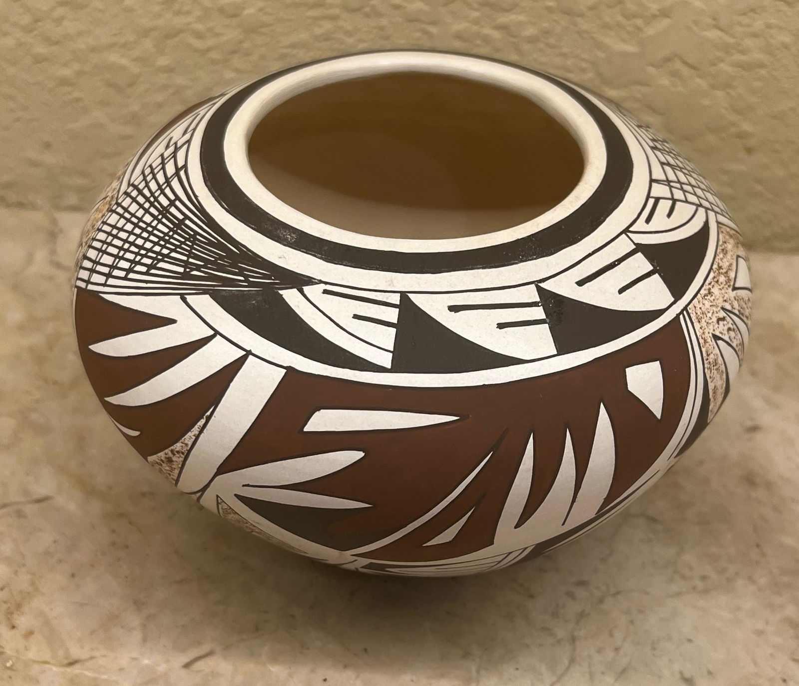 Hopi Pot, Bill Navasie Nampeyo (1 of 3)