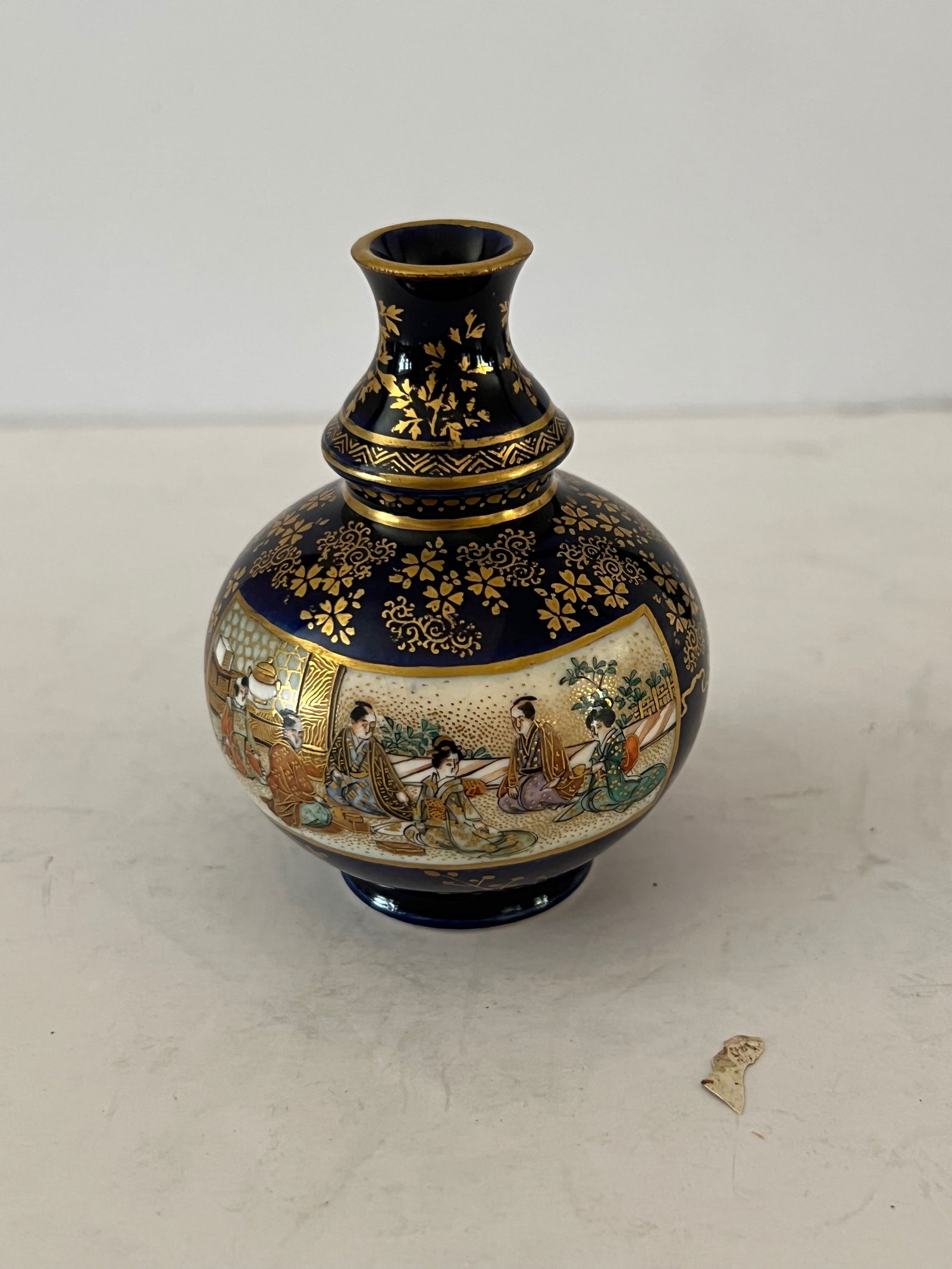 Extremely Fine Miniature Satsuma Vase, Meiji Period (1 of 5)