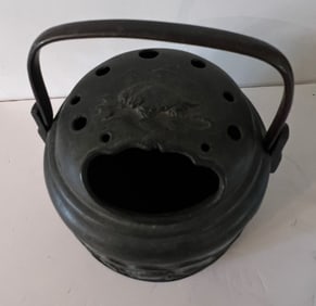 Bronze Teaburi (Handwarmer), Edo Period