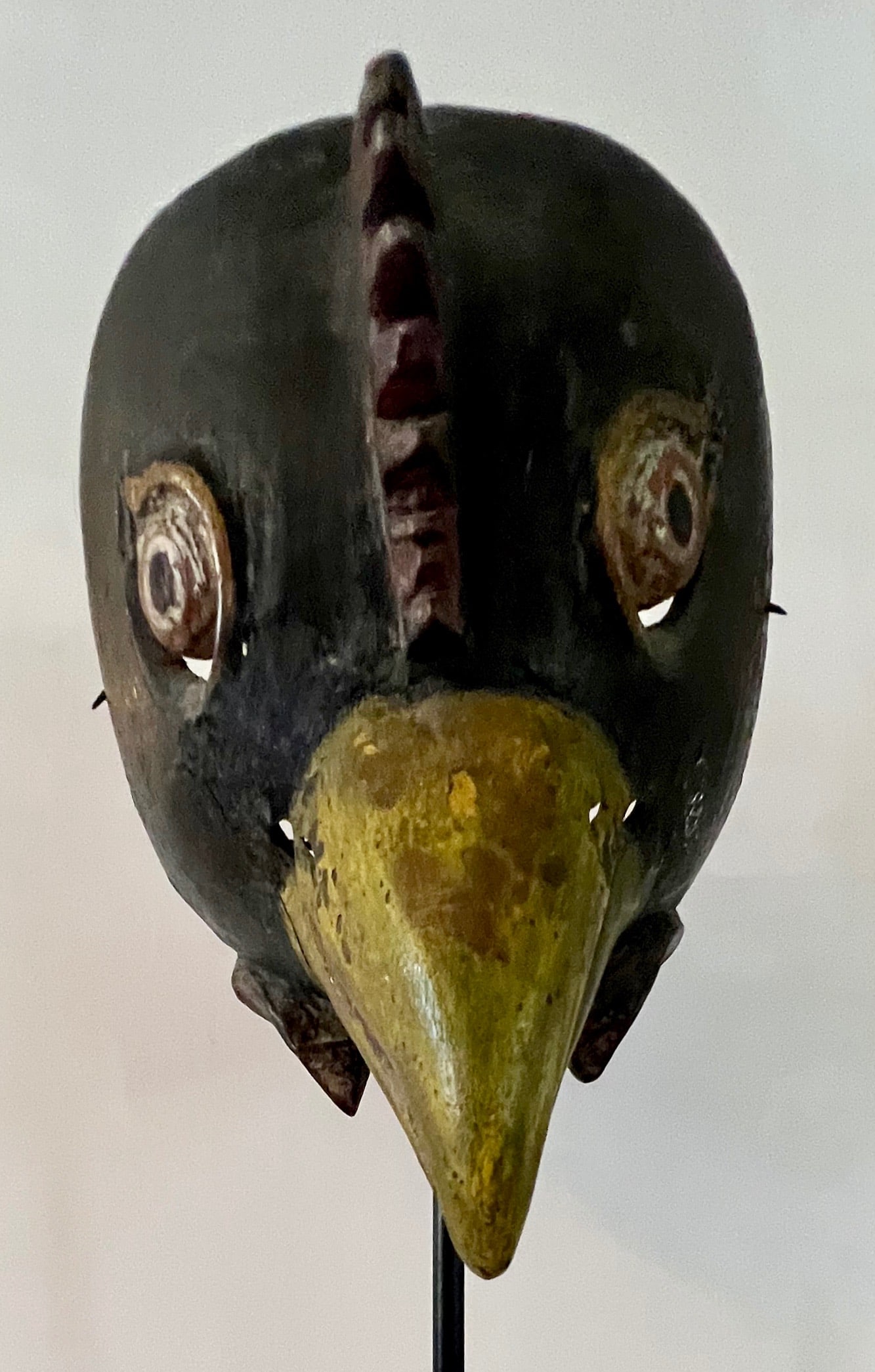 Borneo Raven Mask, 19th Century: Splendid 19th century Raven mask from Borneo.