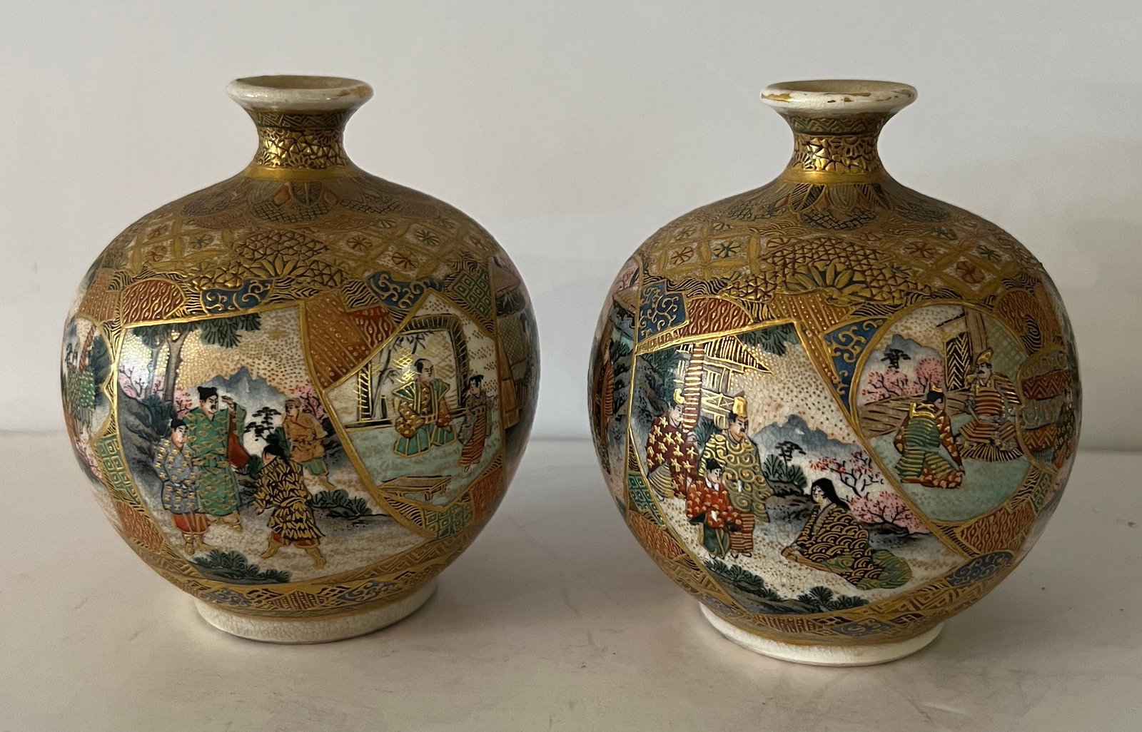 Exceptional Small Pair Satsuma Vases, Meiji (1 of 9)
