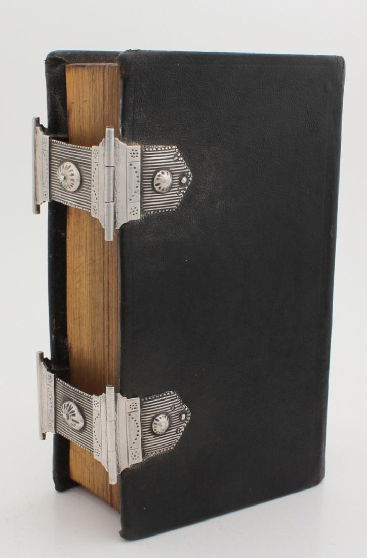 Bible with silver locks, 833/000. Bible, the new