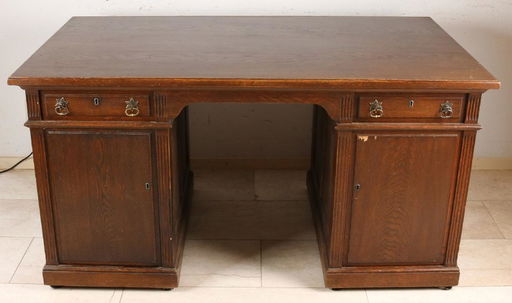 Antique Oak Writing Desk With Drawers Behind Door Jun 29 2019 Antique Oak Writing Desk With Drawers