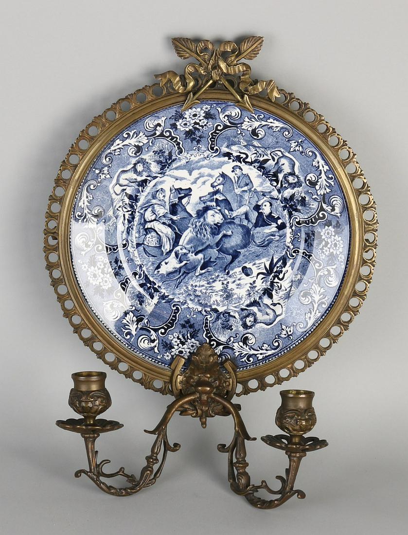 Antique bronze wandblaker with Societé Céramique (1 of 1)