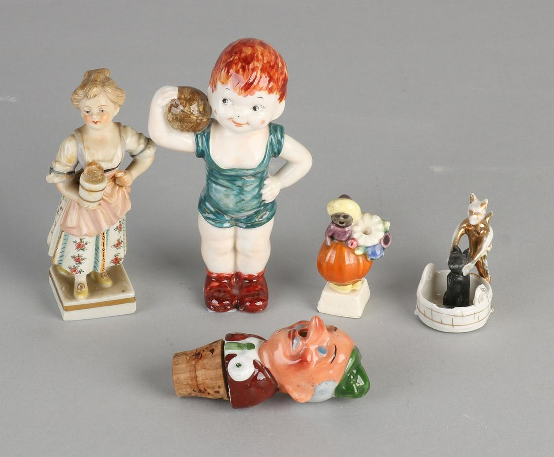 Five parts of antique German porcelain. Consisting of: (1 of 1)
