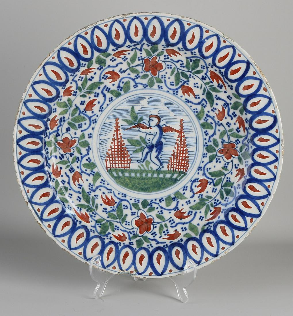 18th Century Delft fayence polychrome dish with putti / (1 of 2)