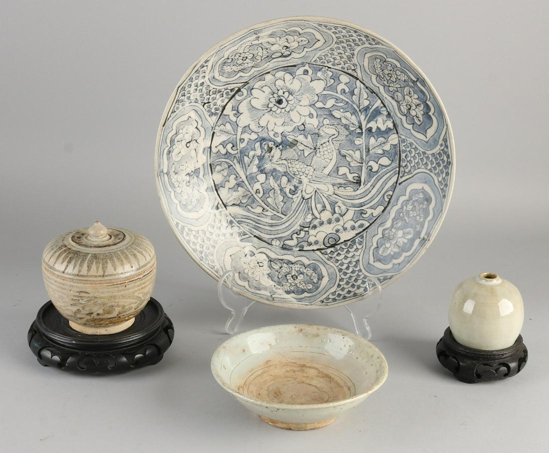 Four parts of antique Chinese porcelain.  (1 of 1)