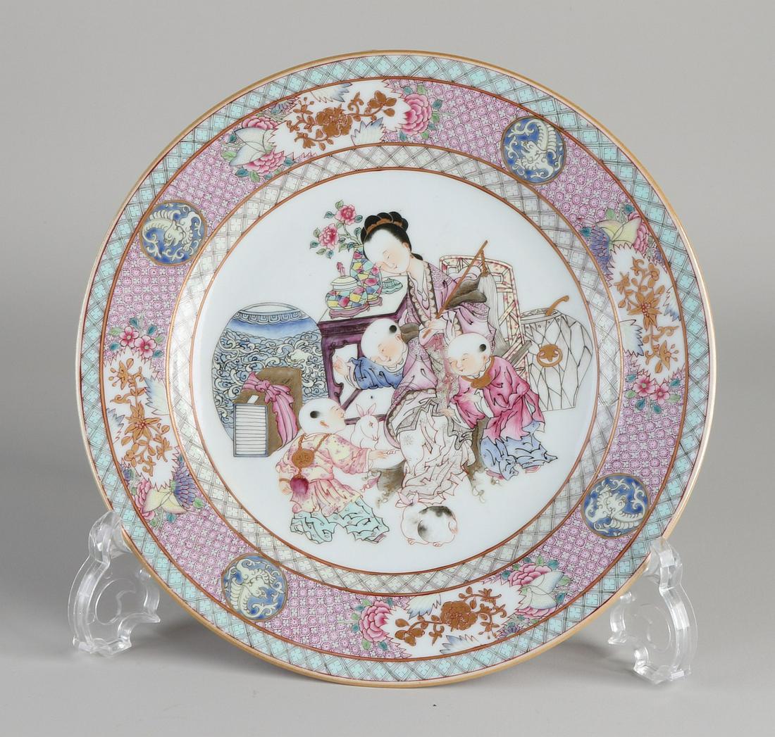Finely decorated Chinese porcelain Family Rose plate (1 of 2)
